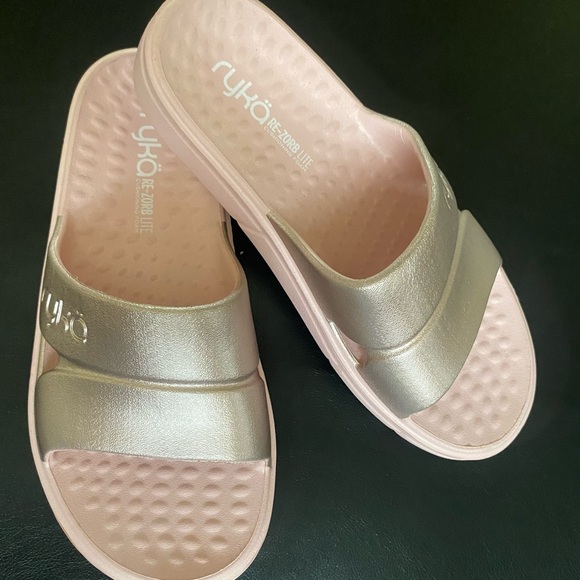 RYKA: Restore Recovery Slide (Size: 6) NWOT - Picture 5 of 9